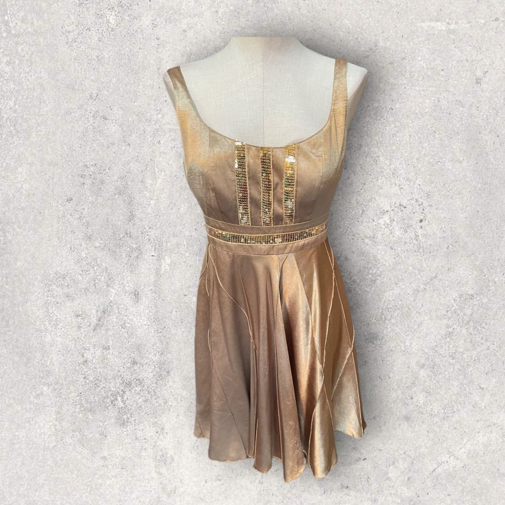 Gorgeous Golden Cocktail Dress size Medium❤️